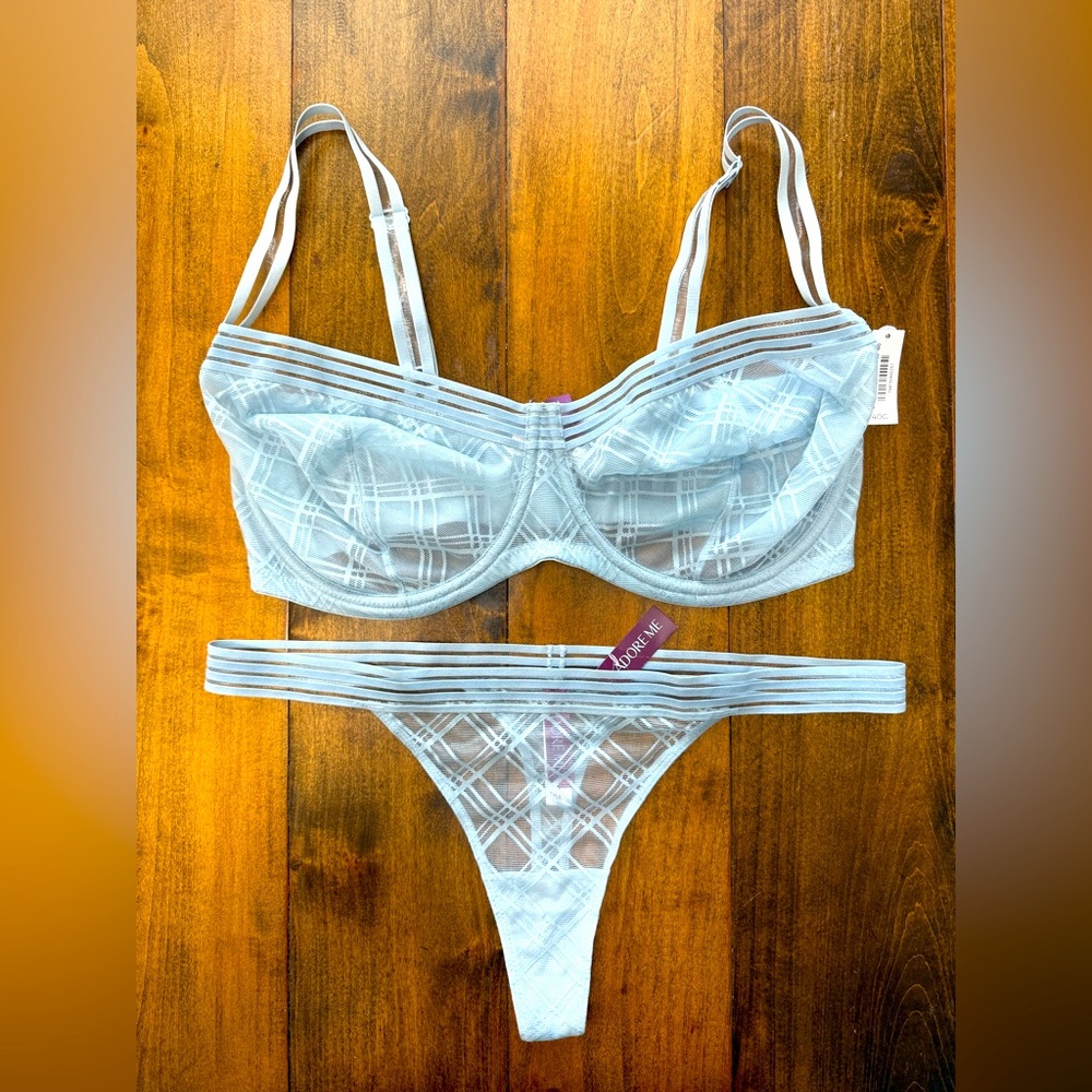 Elegant Light Blue Lingerie Set